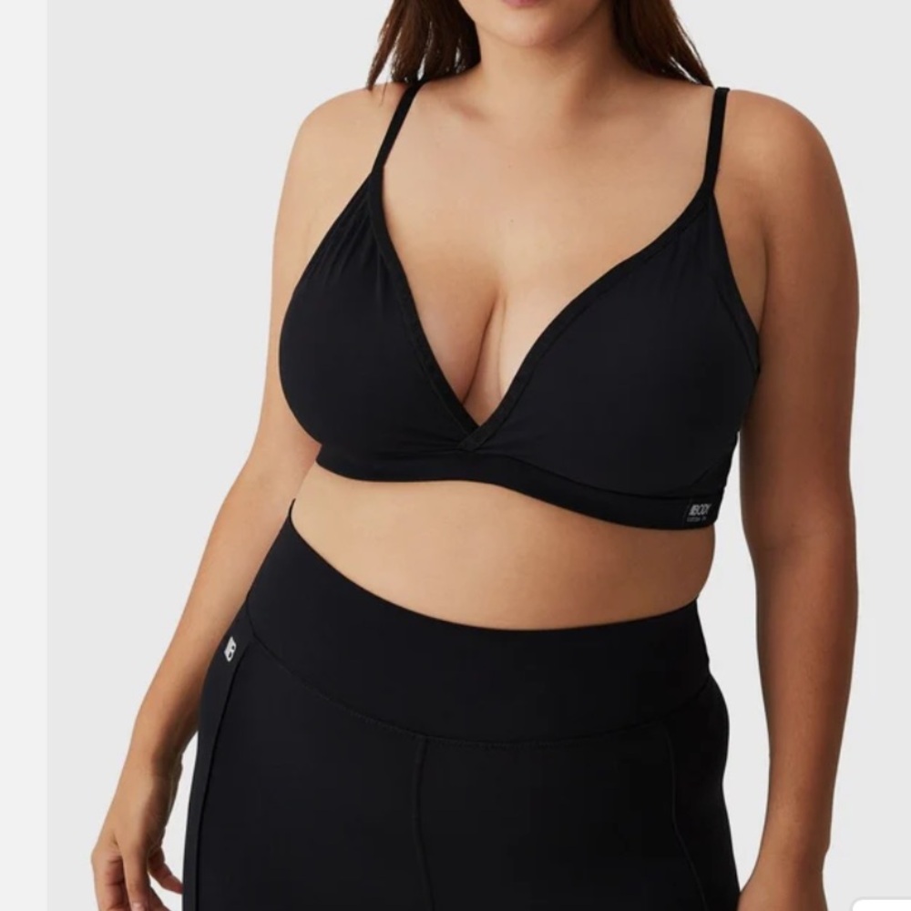 Cotton On Curve Women's Active Ultimate Plunge Crop Bra Black Size 14